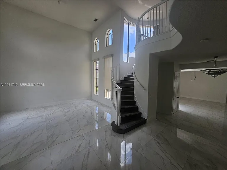 18794 SW 17th Ct — Photo 3