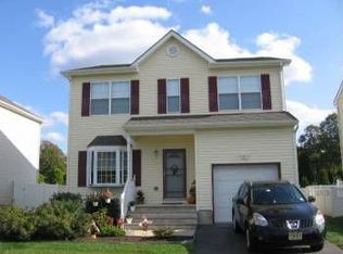 15 Wagner St, Hamilton, NJ 08610