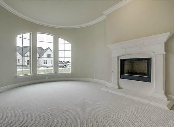 5th image of 6704 Havenhurst Ct