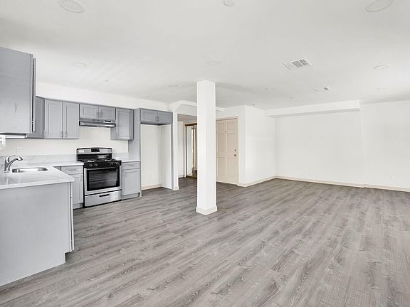 4th image of 115 W Cypress St #1