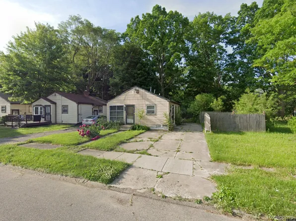 313 W Ruth Ave, Flint, MI 48505