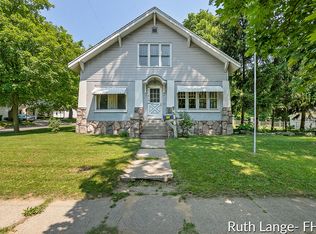 416 W Washington St, Greenville, MI 48838