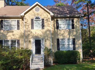 742 Picketts Lake Dr, Acworth, GA 30101