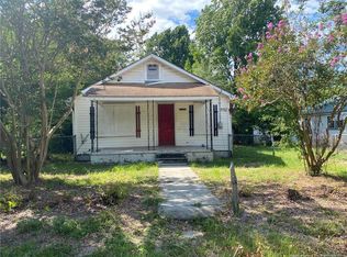 1918 Powell St, Fayetteville, NC 28306