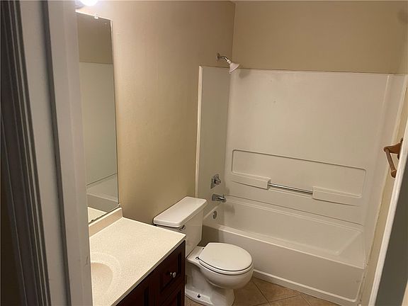 4th image of 1761 Wire Rd APT 9-3