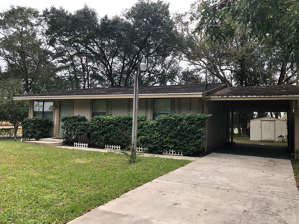 217 Acorn Dr