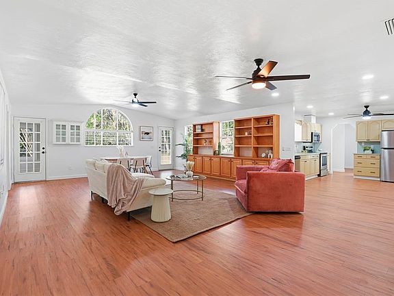 5th image of 10002 NW 6th Pl