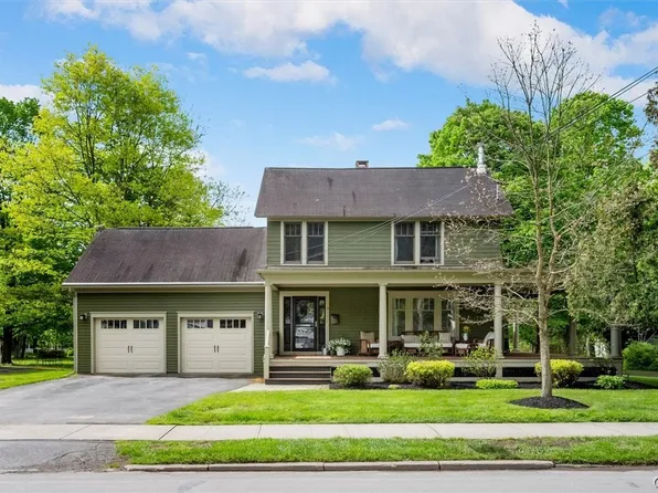 15 W Kendrick Ave, Hamilton, NY 13346