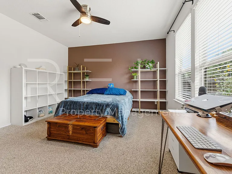 1600 Cliffbrake Way — Photo 20