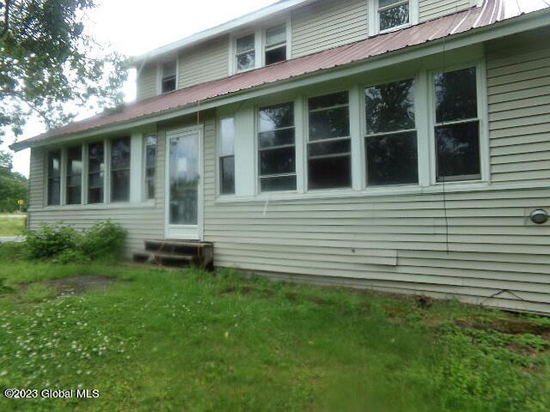 5th image of 568 County Highway 122