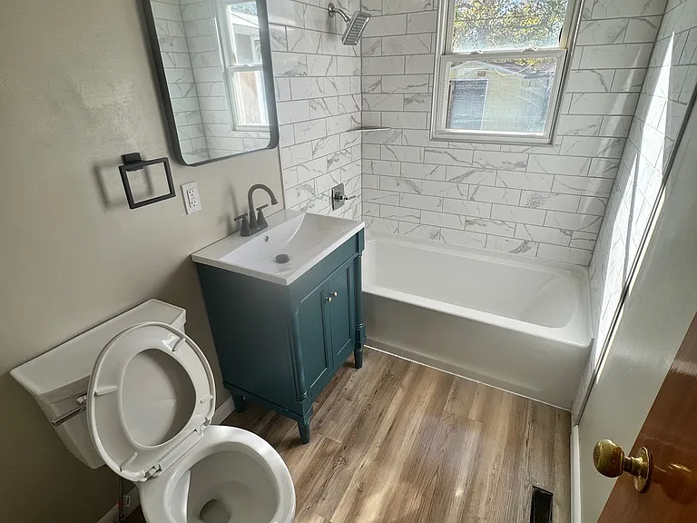 1630 N Monroe St — Photo 16