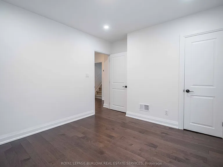 356 E 17th St #UPPER — Photo 14