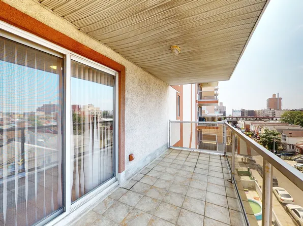 3015 Brighton 6th Street image 14 of 31