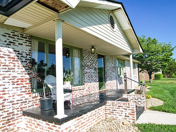 3rd image of 1990 Lake Park Cir