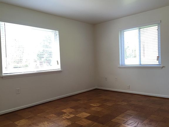 4th image of 45 Washington St APT 2