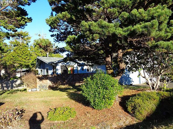 4th image of 165 Cortez Ave
