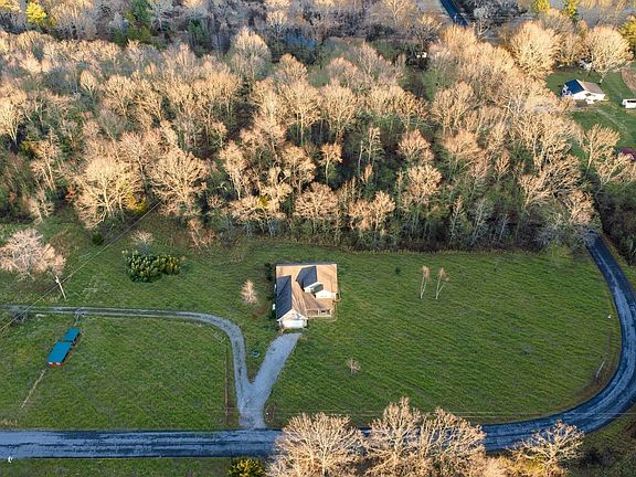 3rd image of 264 Firetower Rd
