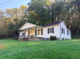 104 Layton Dr, Clarksburg, WV 26301