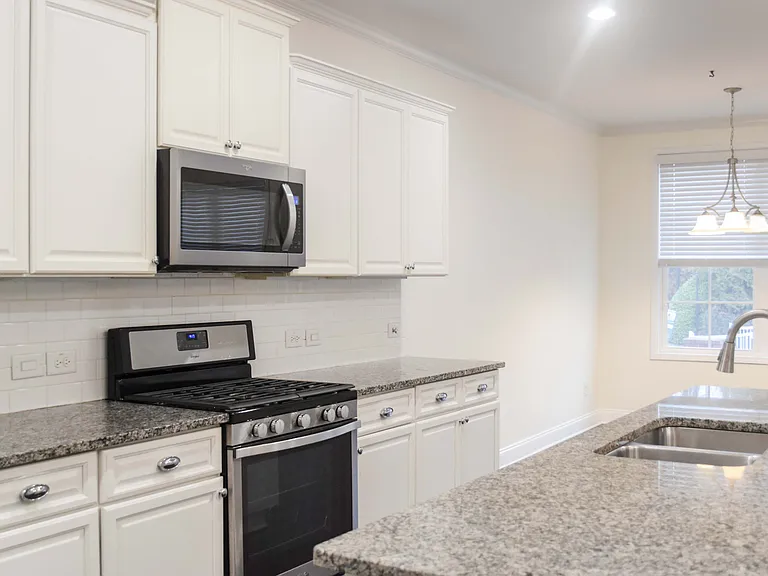 Kitchen Sink & Appliances