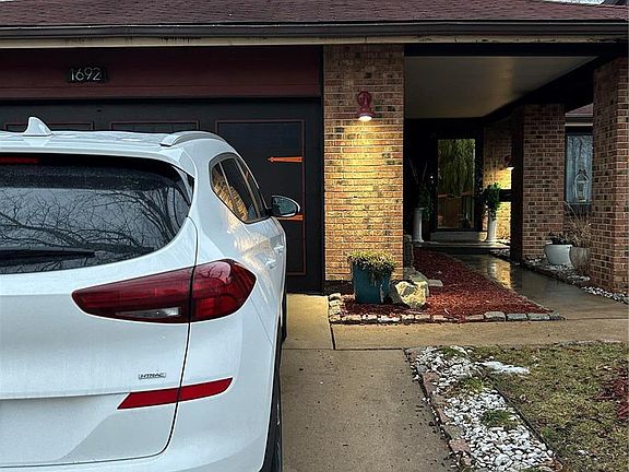 2nd image of 1692 Barkwood Dr