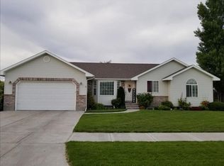 3075 E Springstone Cir, Ammon, ID 83406