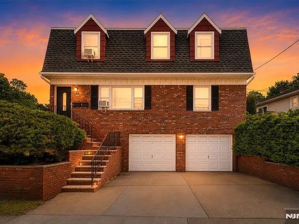 31 Marginal Rd, Rutherford, NJ 07070