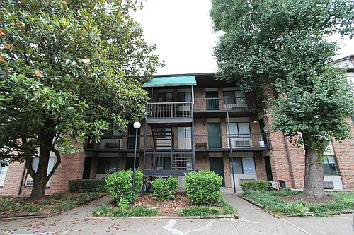 2718 SW Painter Ave #B106 Photo 1