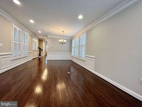 5th image of 111 Vinehaven Way