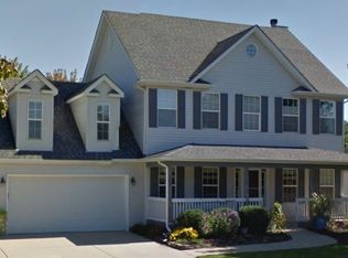 260 Willowwood Dr, Oswego, IL 60543