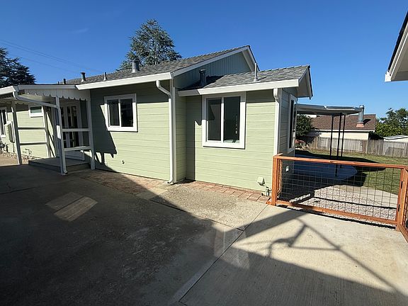 4th image of 807 Mohican Way