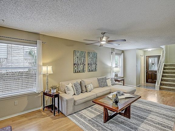 3rd image of 7506 Montaque Dr