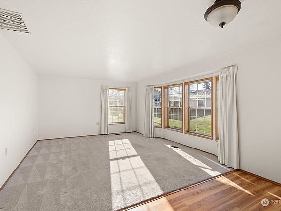 4th image of 1220 Searle Drive