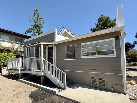 2nd image of 1417 Park Pl #B