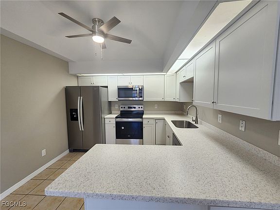 3rd image of 1209/1211 SE 23rd Pl