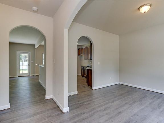 Dining room/Flex room & Foyer