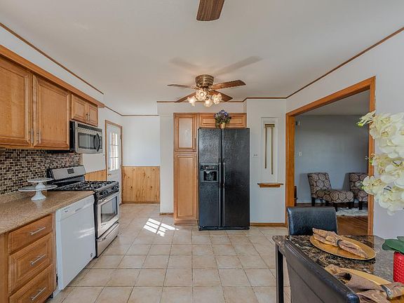 2nd image of 125 Serena Dr