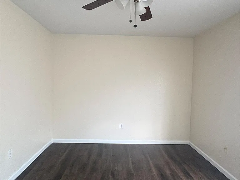 101 E Hospital Dr #1 — Photo 15