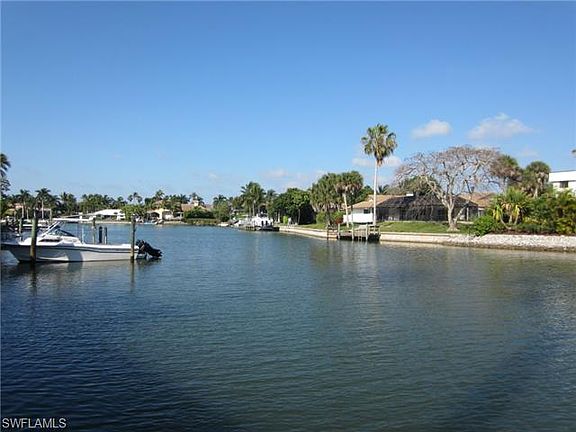 4th image of 1550 Gulf Shore Blvd N