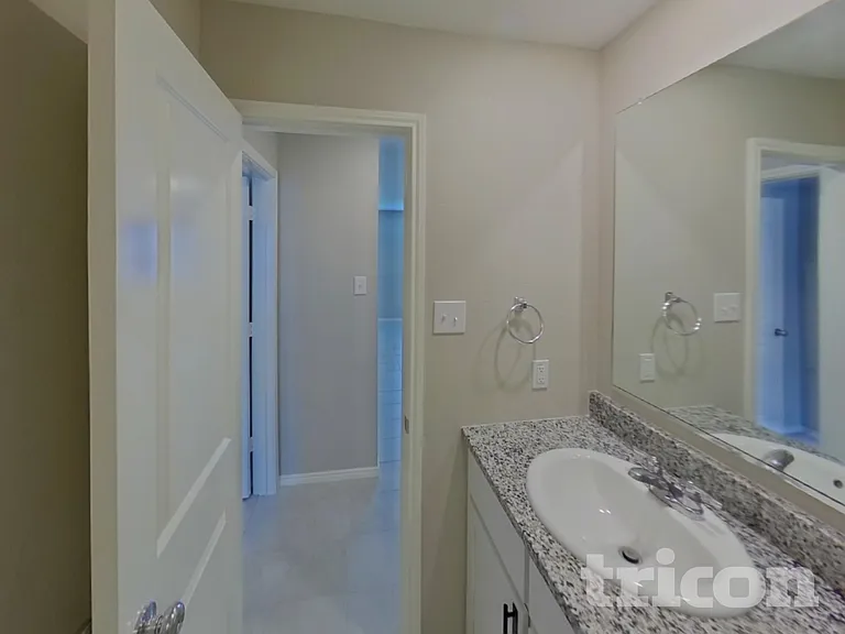 6445 Middlebury Dr — Photo 12