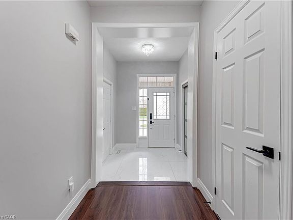 5th image of 42 Doon Mills Dr