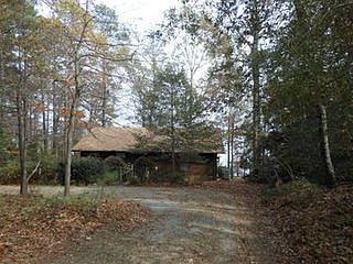 3rd image of 156 Eastwood Dr