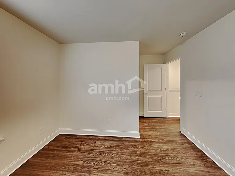 704 Callan Ct — Photo 20