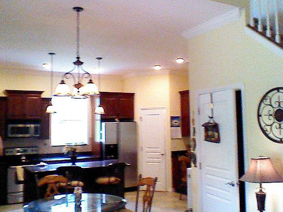 eat in kitchen