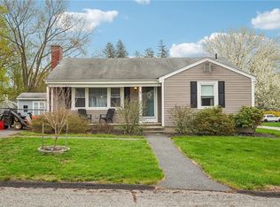 87 Evergreen St, Cumberland, RI 02864