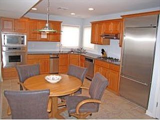 2nd image of 1047 Long Beach Blvd #B