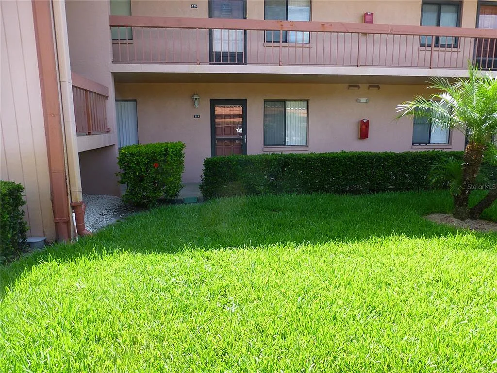 2 bed, 2.0 bath, 1094 sqft, $1,745 — Photo 1