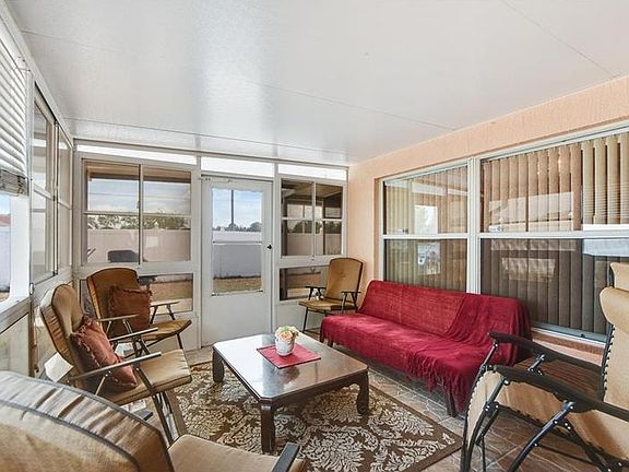 4th image of 101 Alcala Dr