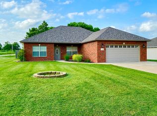 12501 Parkview Dr, Savannah, MO 64485