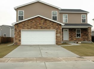 828 Blackhawk Dr, Braidwood, IL