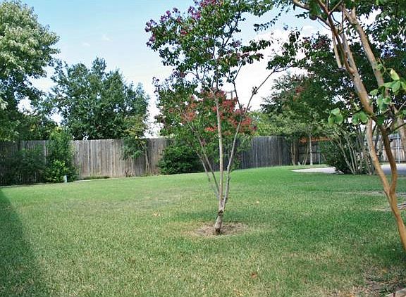 4th image of 840 Sugarberry Dr